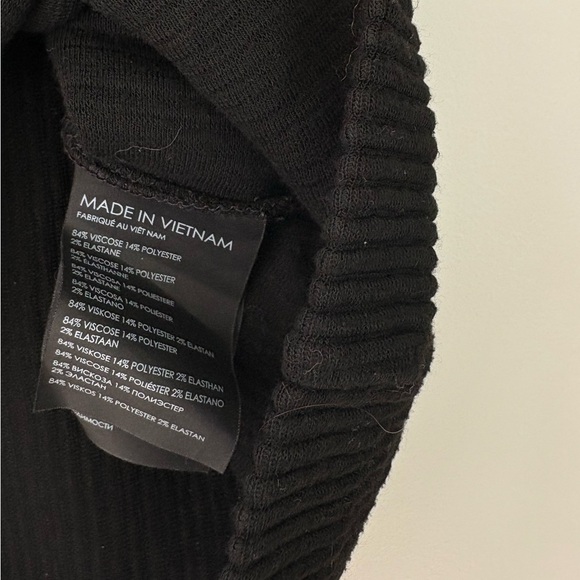 Club Monaco Black Turtleneck Top, Size XS - Picture 4 of 4